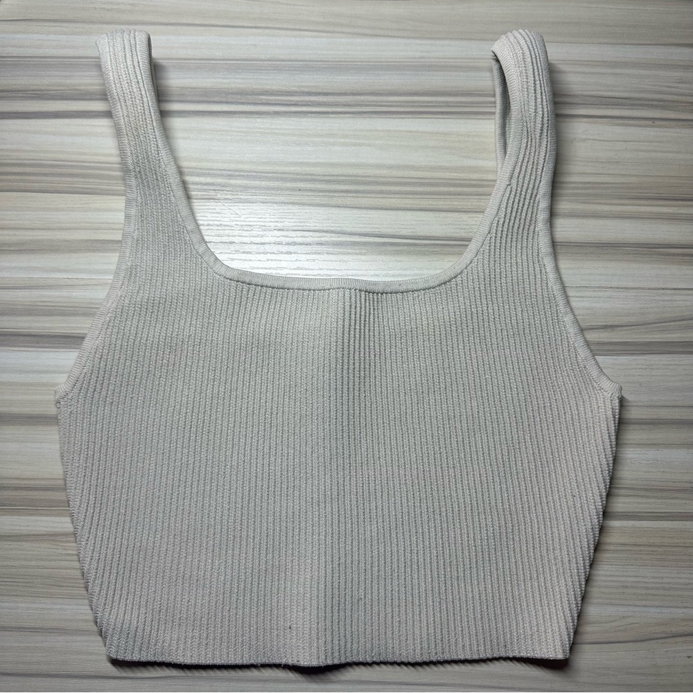 Aritzia Babaton Sculpt Knit Squareneck Cropped Tank Top in Matte Pearl